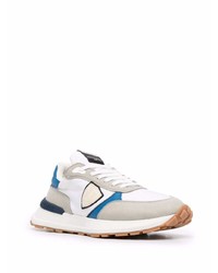 Chaussures de sport blanc et bleu Philippe Model Paris