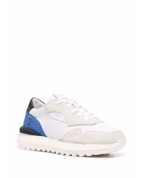 Chaussures de sport blanc et bleu D.A.T.E