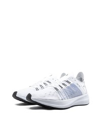 Chaussures de sport blanc et bleu Nike