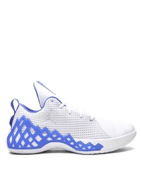 Chaussures de sport blanc et bleu Jordan