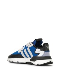 Chaussures de sport blanc et bleu adidas