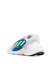 Chaussures de sport blanc et bleu adidas