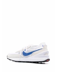 Chaussures de sport blanc et bleu Nike