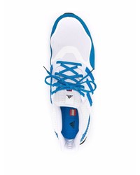 Chaussures de sport blanc et bleu adidas