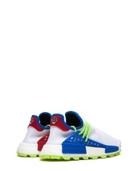 Chaussures de sport blanc et bleu Adidas By Pharrell Williams