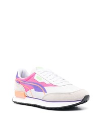 Chaussures de sport blanc et rose Puma