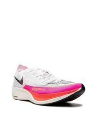 Chaussures de sport blanc et rose Nike