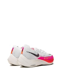 Chaussures de sport blanc et rose Nike