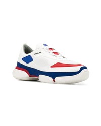 Chaussures de sport blanc et rouge et bleu marine Prada