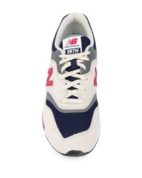 Chaussures de sport blanc et rouge et bleu marine New Balance