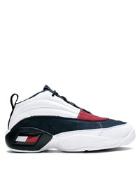 Chaussures de sport blanc et rouge et bleu marine Fila