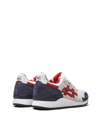 Chaussures de sport blanc et rouge et bleu marine Asics