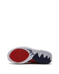 Chaussures de sport blanc et rouge et bleu marine Nike