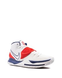 Chaussures de sport blanc et rouge et bleu marine Nike