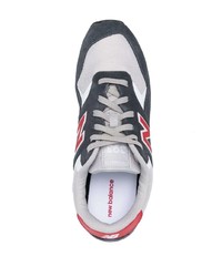 Chaussures de sport blanc et rouge et bleu marine New Balance