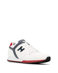 Chaussures de sport blanc et rouge et bleu marine Hogan