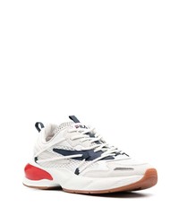 Chaussures de sport blanc et rouge et bleu marine Fila