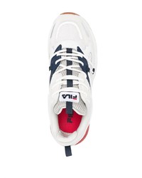 Chaussures de sport blanc et rouge et bleu marine Fila