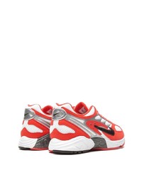 Chaussures de sport blanc et rouge Nike