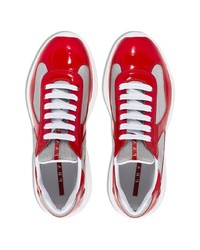 Chaussures de sport blanc et rouge Prada