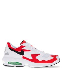 Chaussures de sport blanc et rouge Nike