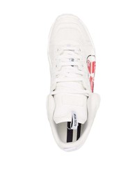 Chaussures de sport blanc et rouge Gcds