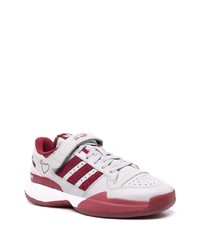 Chaussures de sport blanc et rouge adidas