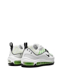 Chaussures de sport blanc et vert Nike