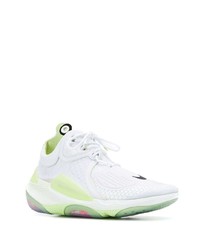 Chaussures de sport blanc et vert Nike