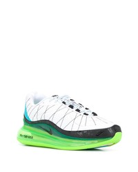 Chaussures de sport blanc et vert Nike