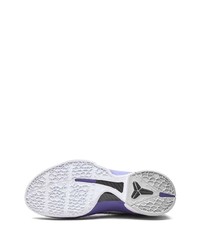 Chaussures de sport blanc et violet Nike