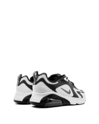 Chaussures de sport blanches et noires Nike