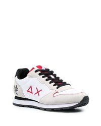 Chaussures de sport blanches et noires Sun 68