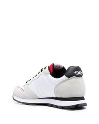 Chaussures de sport blanches et noires Sun 68