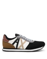 Chaussures de sport blanches et noires Armani Exchange