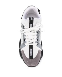 Chaussures de sport blanches et noires Moschino