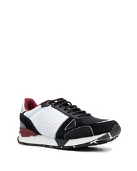 Chaussures de sport blanches et noires Emporio Armani