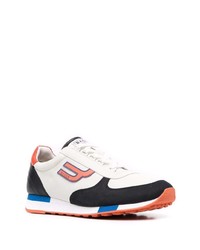 Chaussures de sport blanches et noires Bally