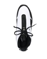 Chaussures de sport blanches et noires Comme des Garcons