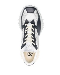 Chaussures de sport blanches et noires Eytys