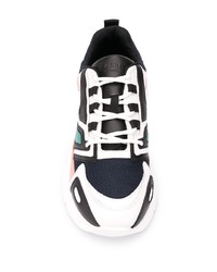 Chaussures de sport blanches et noires Sandro Paris