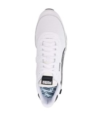 Chaussures de sport blanches et noires Puma