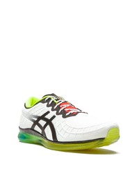 Chaussures de sport blanches et noires Asics