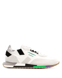 Chaussures de sport blanches et noires Ghoud