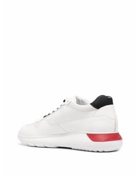 Chaussures de sport blanches et noires Hogan