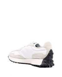 Chaussures de sport blanches et noires New Balance