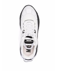 Chaussures de sport blanches et noires Moschino