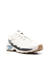 Chaussures de sport blanches et noires Salomon S/Lab