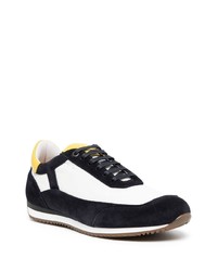 Chaussures de sport blanches et noires a. testoni