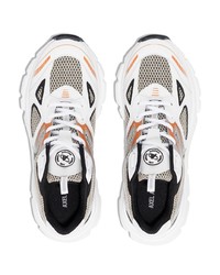 Chaussures de sport blanches et noires Axel Arigato